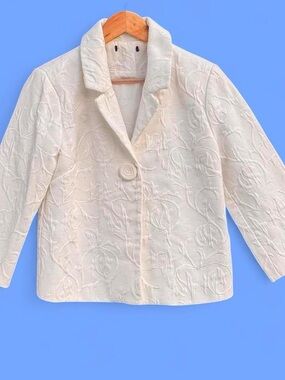 Women’s white floral Textured Single-Button Blazer